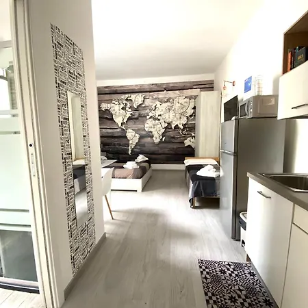 Newhouse Crispi 78 Apartment Bari